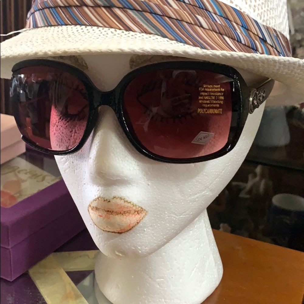 New Black Frames Rose Colored Lens Sunglasses!